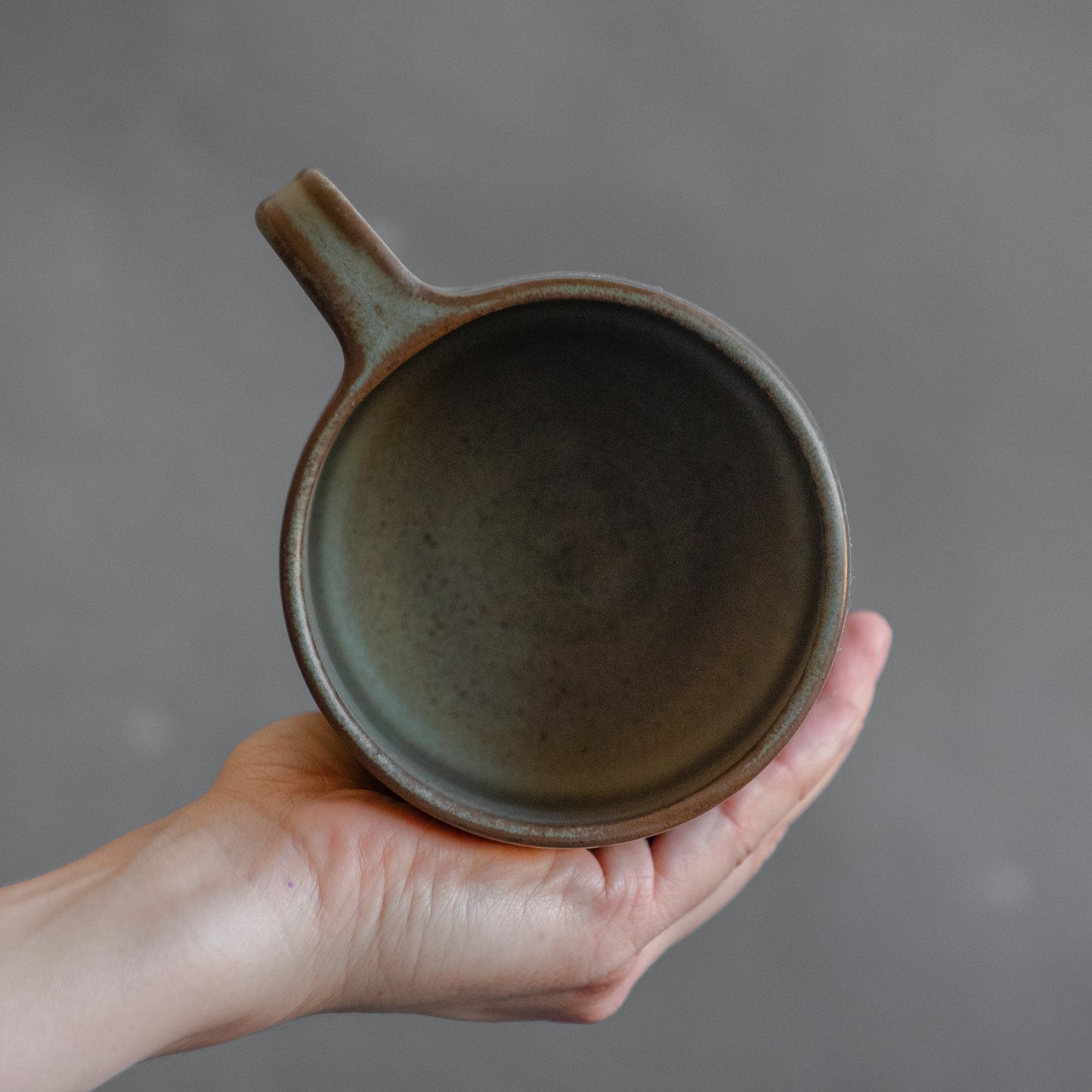 set of 4 x 350ml coffee mugs, 2 x 180ml tumblers, and 2 x 250ml tumblers in dark grey-green