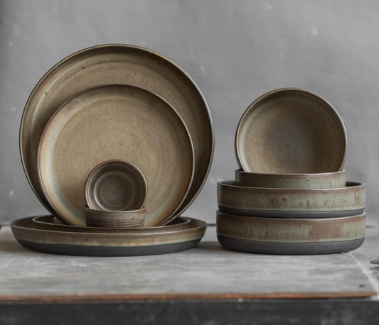 DINNERWARE SET for 14 people in dark green
