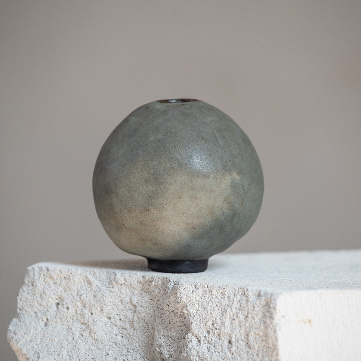 Gray Ceramic Wabi Sabi Vase, Minimal Vase, Handmade Ceramic Vase, Ceramic Vase for Flowers, Modern Ceramic Vase, Home Decoration Object