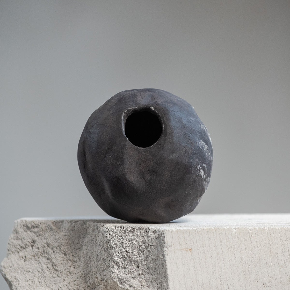 Ceramic Stoneware stone Tribal Vase, Wabi-Sabi Black Matte Vase, Minimal Vase, Handmade Ceramic Vase, Ceramic Vase for Flowers, Modern Ceramic Vase