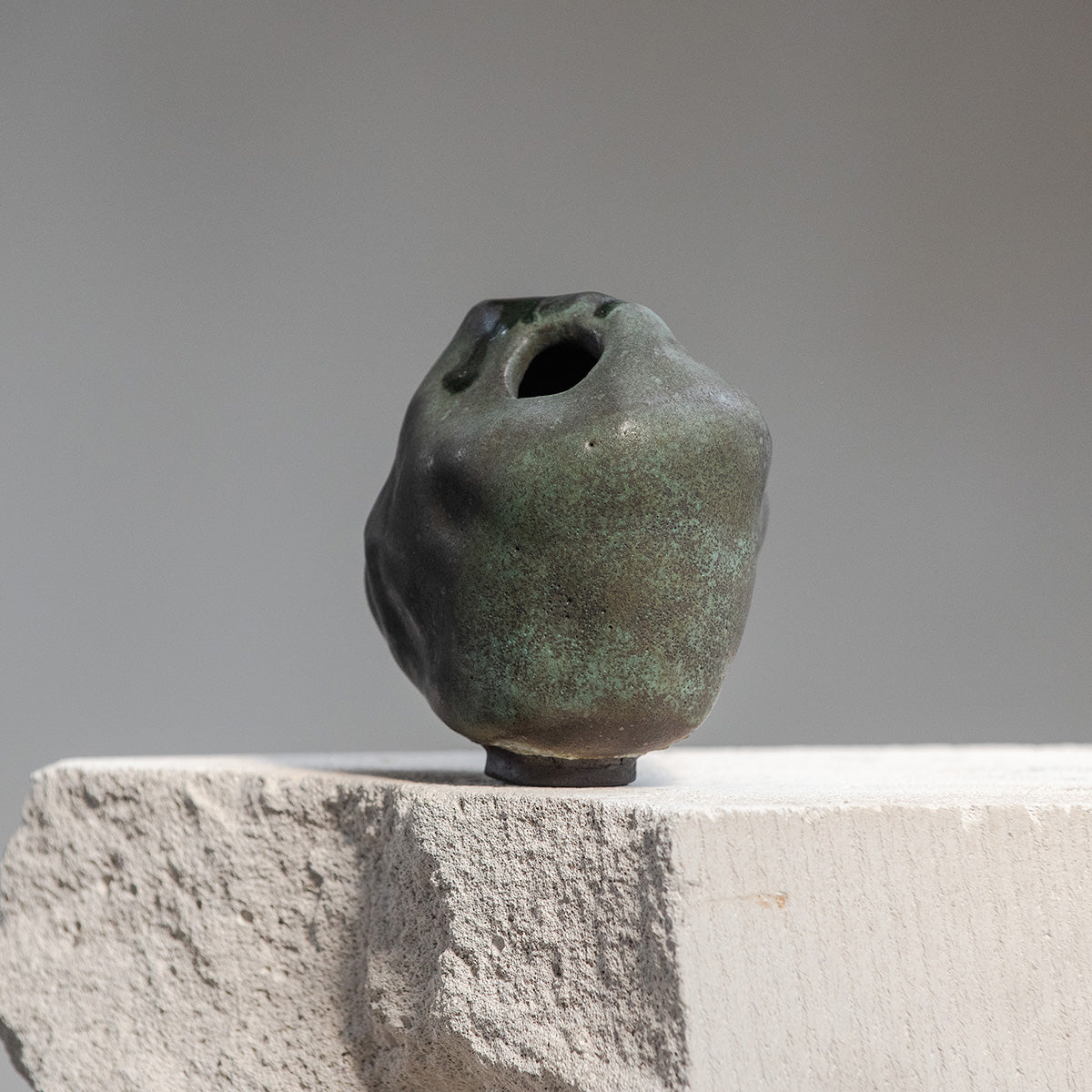 Ceramic Stoneware Tribal VASE, Wabi-Sabi Dark Green Vase, Minimal Vase, Handmade Ceramic Vase, Ceramic Vase for Flowers, Modern Ceramic Vase