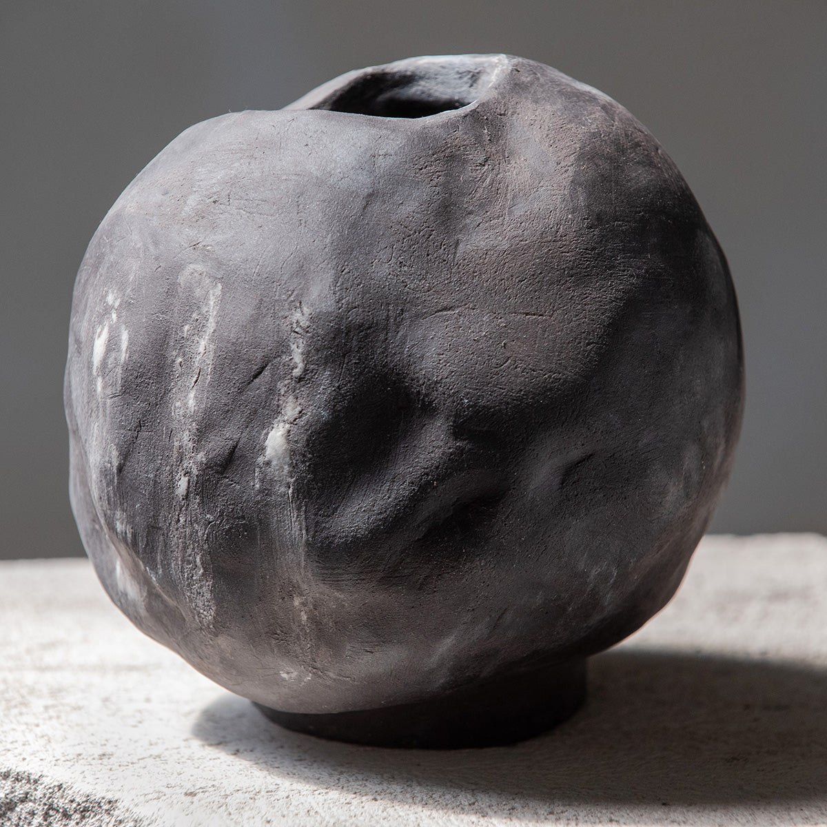 Ceramic Stoneware stone Tribal Vase, Wabi-Sabi Black Matte Vase, Minimal Vase, Handmade Ceramic Vase, Ceramic Vase for Flowers, Modern Ceramic Vase