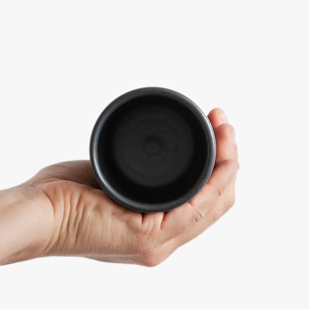 a set of 3 x cups and 1 x plate