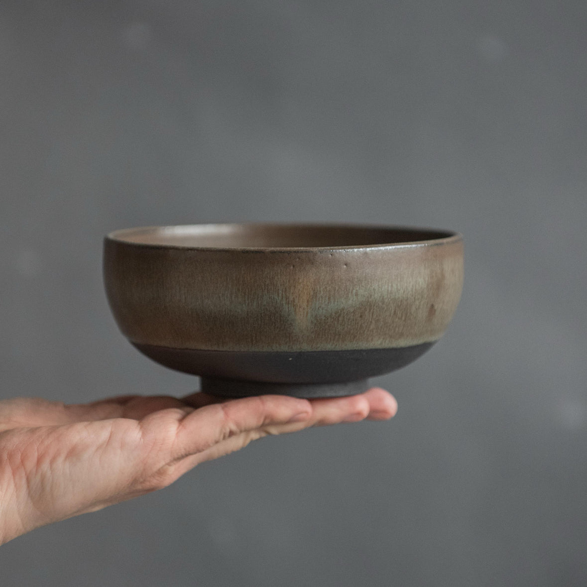 Set of 8 x 27cm plates, and 8 x 550ml bowls in dark green