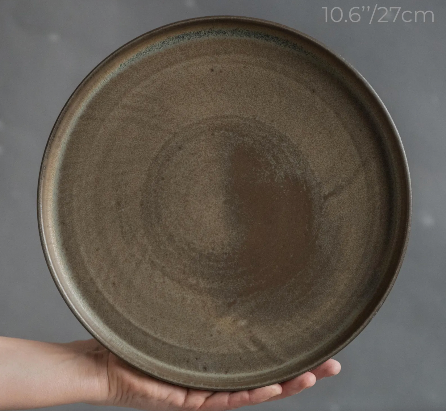 Set of 8 x 27cm plates, and 8 x 550ml bowls in dark green