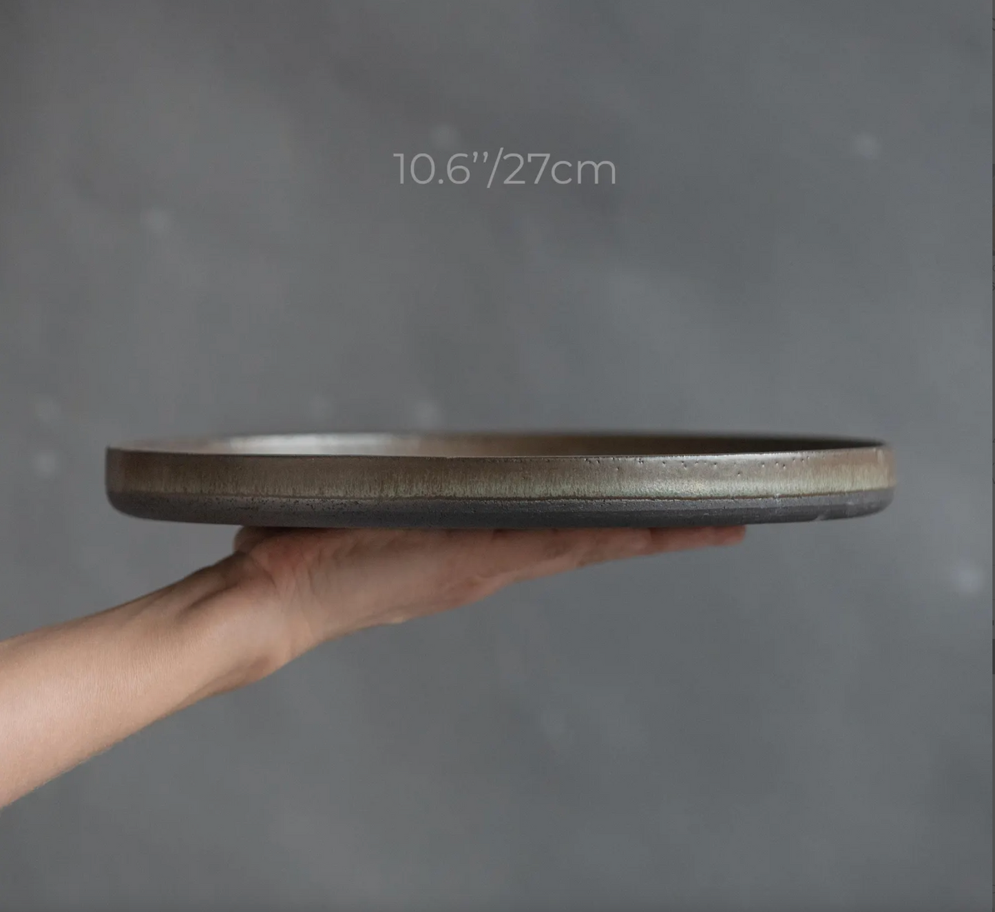 Set of 8 x 27cm plates, and 8 x 550ml bowls in dark green