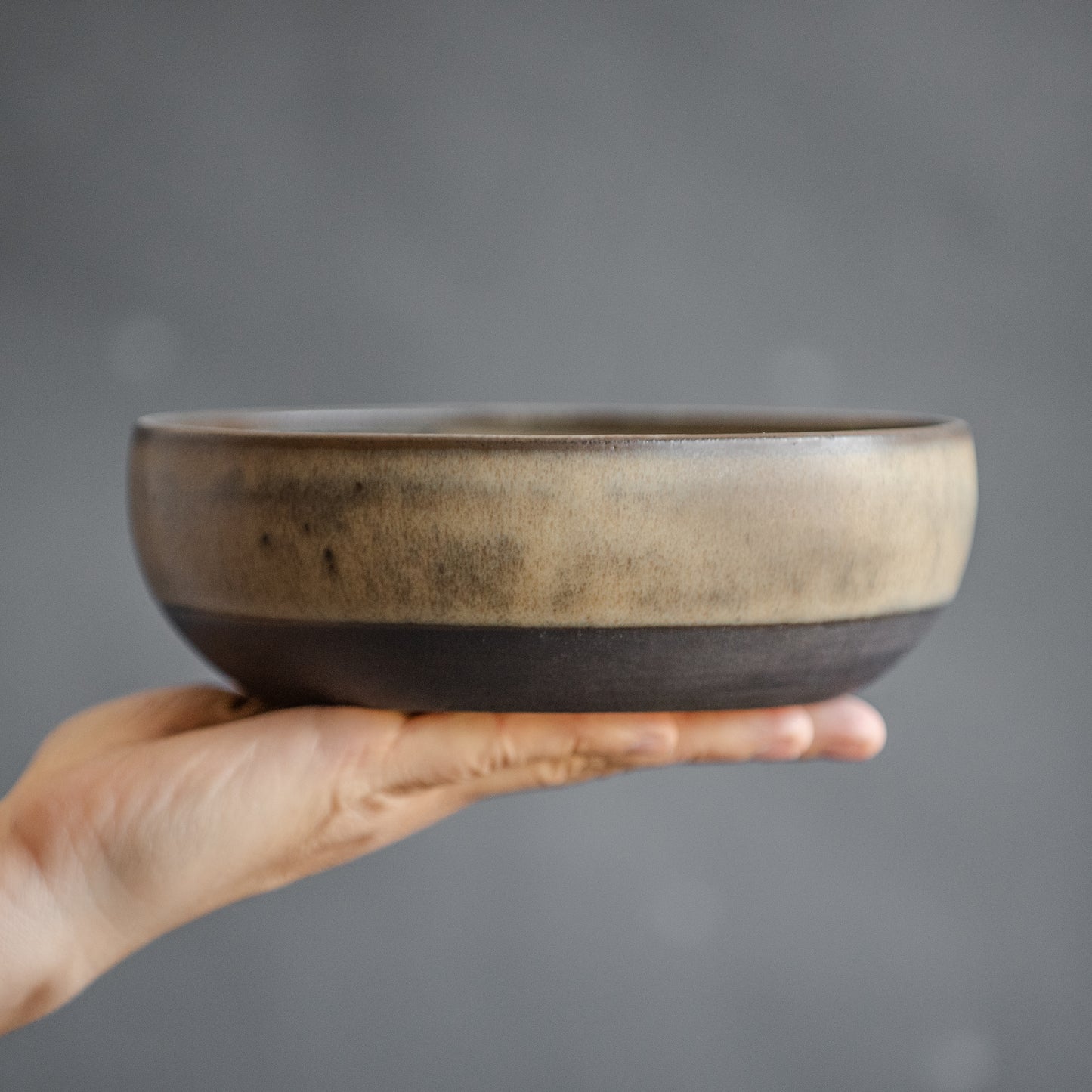 Buddha bowl in grey-green