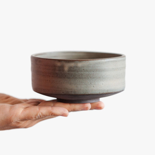 matcha tea bowl in grey and black